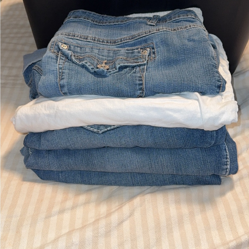 5 pairs of Maurice’s Denim & Cato Linen Bundle
